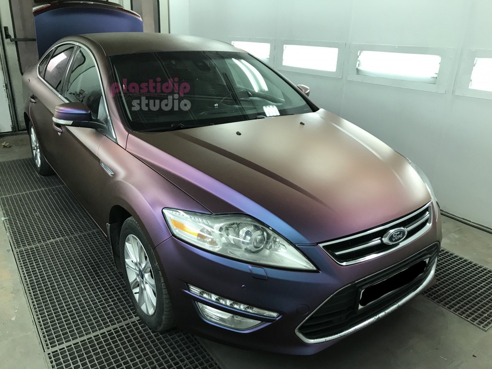 Пластидип покраска Ford Mondeo ColorShift Sky - Plastidip Studio (Москва)