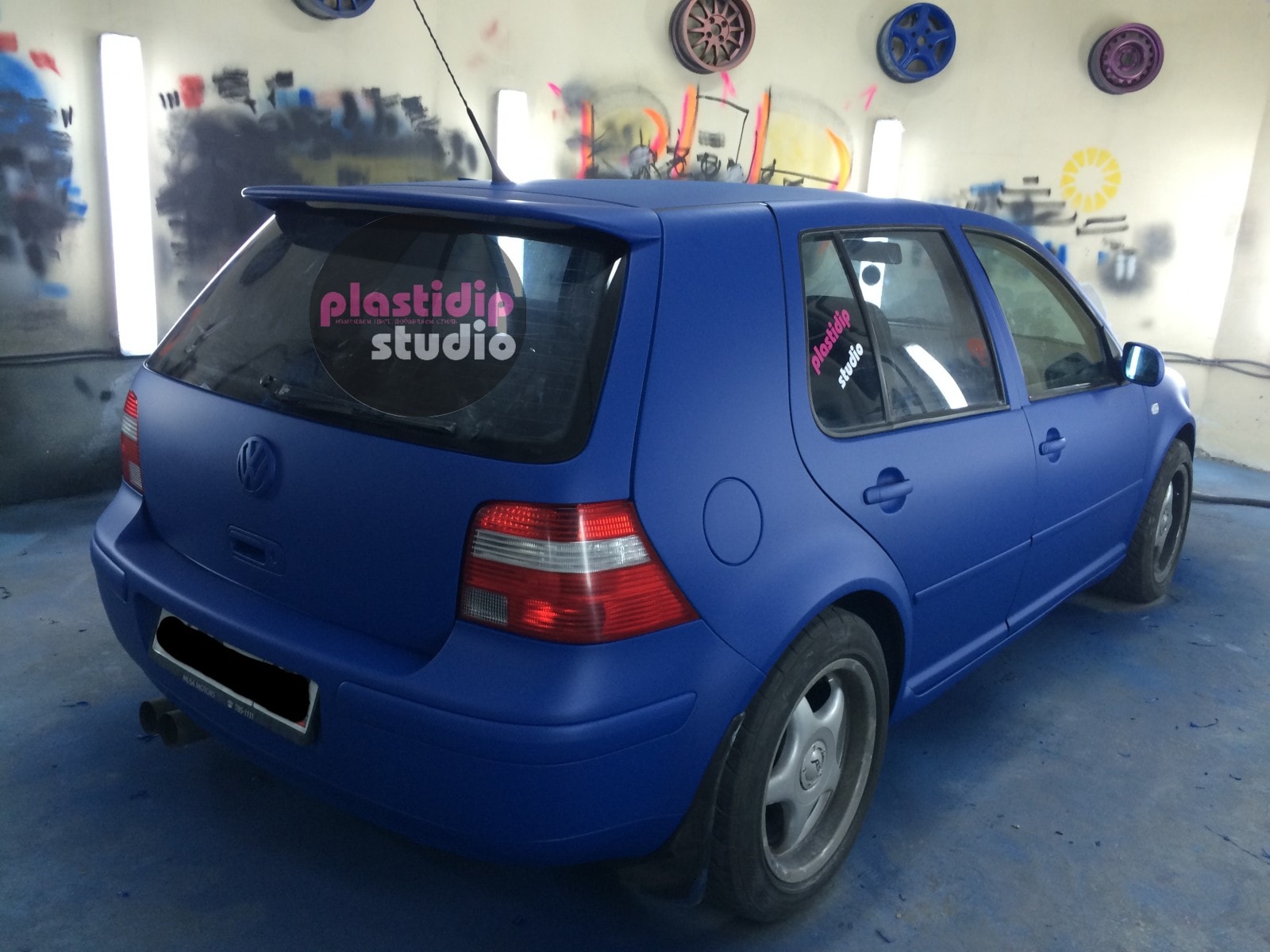 Volkswagen Golf 6 синий мат